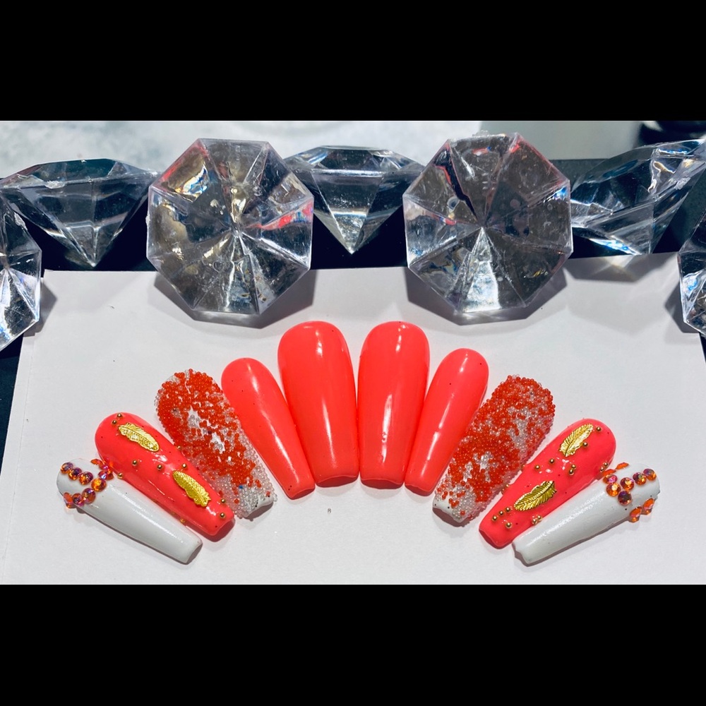 Press on nails - Picture 2 of 3